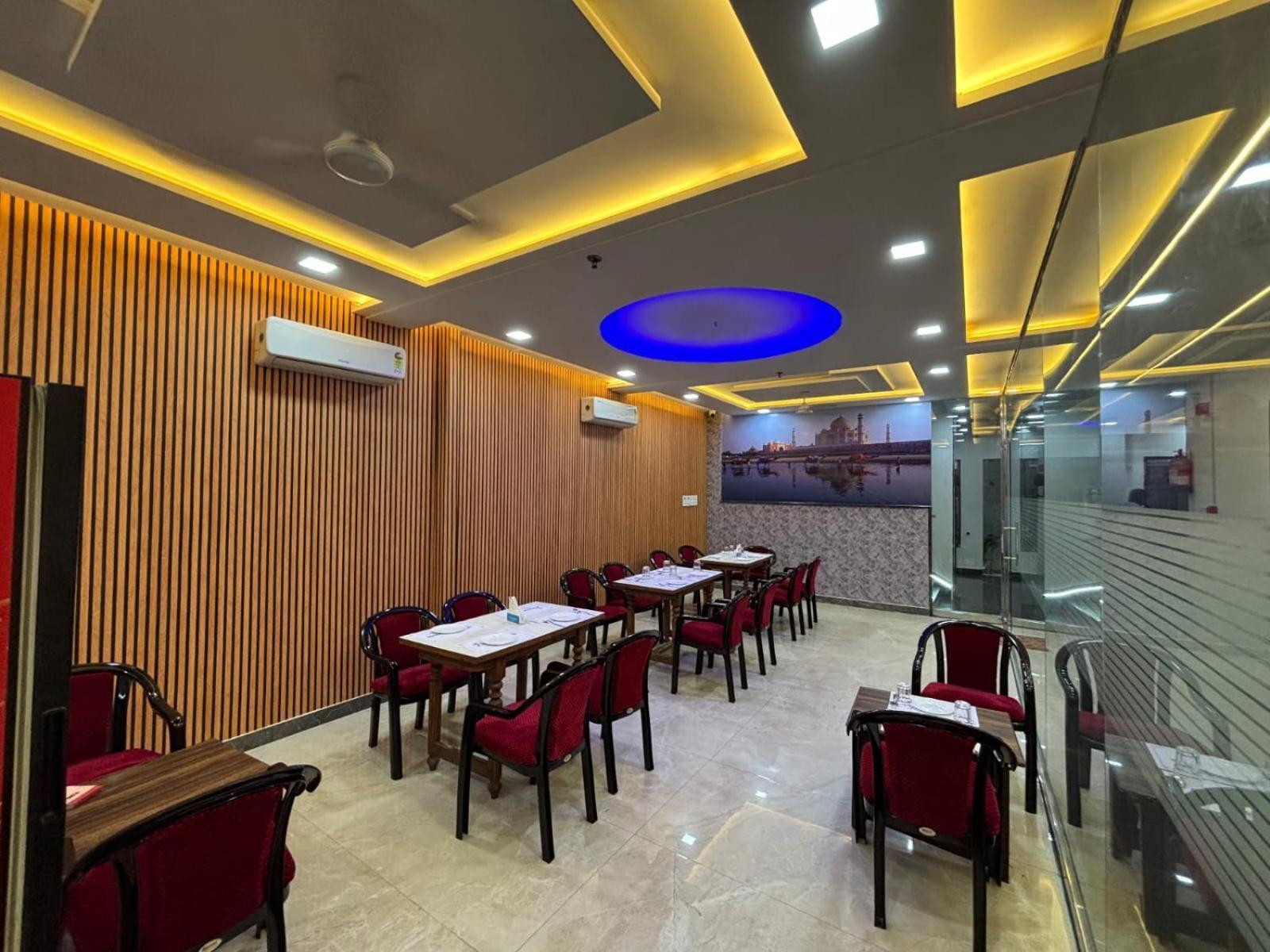 Hotel Ganga Palace - Agra Agra  Eksteriør bilde